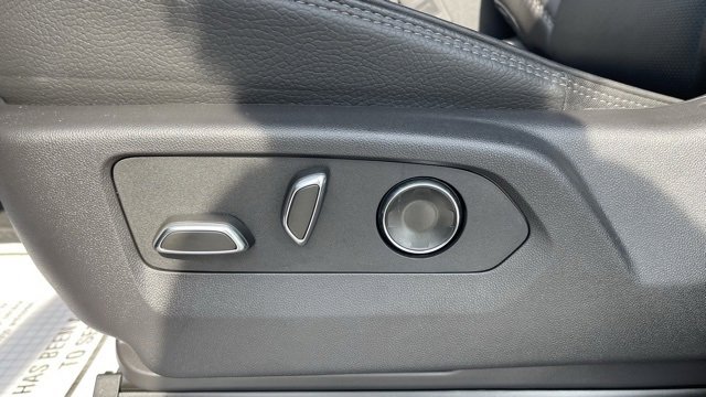 Used 2025 GMC Sierra 2500 Denali w/ Denali Reserve Package image 16