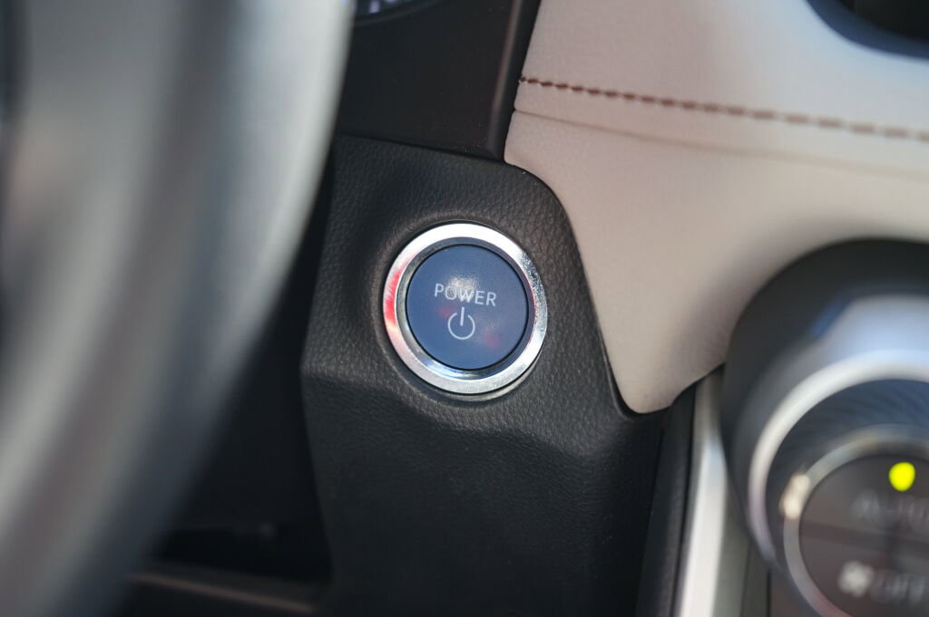 Used 2022 Toyota RAV4 XLE Premium image 27