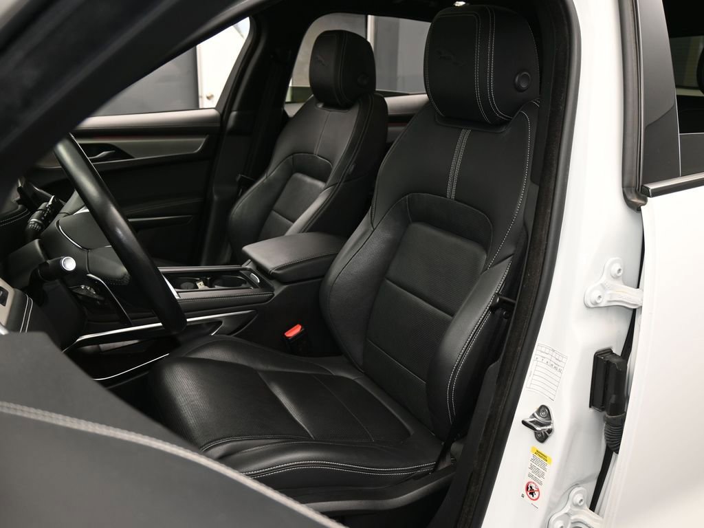 Used 2024 Jaguar F-PACE R-Dynamic S image 10