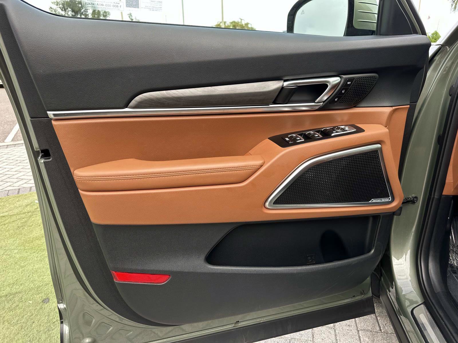 Used 2025 Kia Telluride SX Prestige X-Line image 18