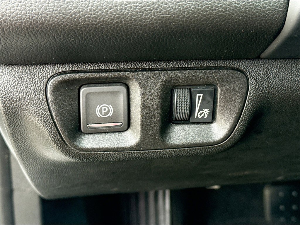 Used 2021 GMC Acadia SLE image 11