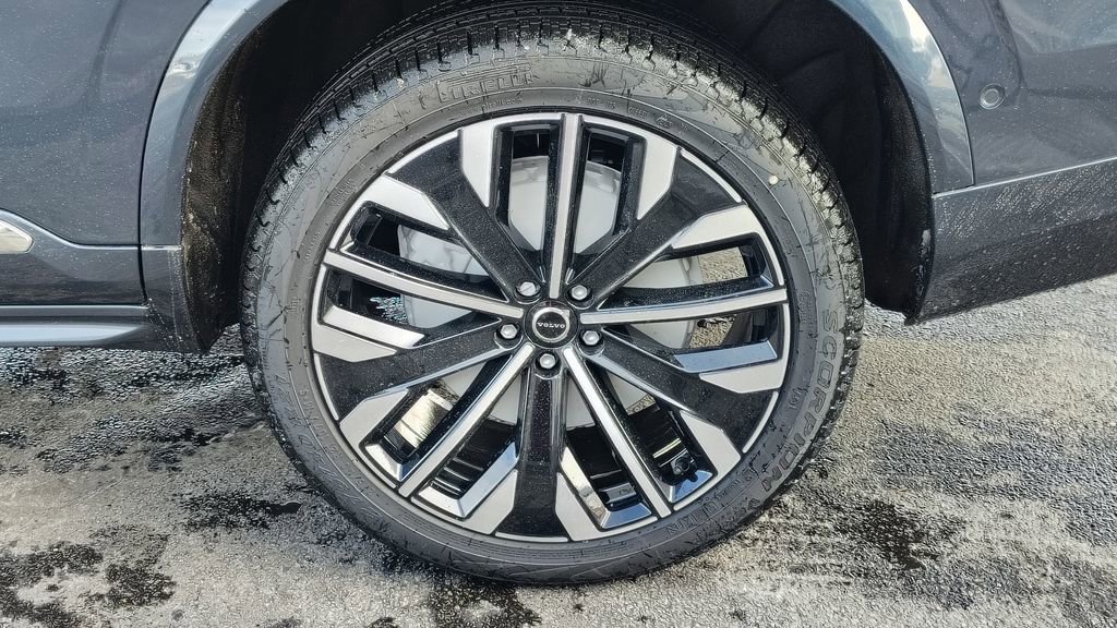 New 2026 Volvo XC90 B6 Plus w/ Protection Package Premier image 33