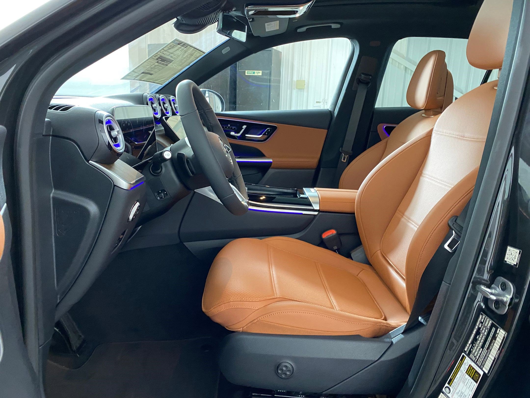 Used 2026 Mercedes-Benz GLC 300 4MATIC image 4