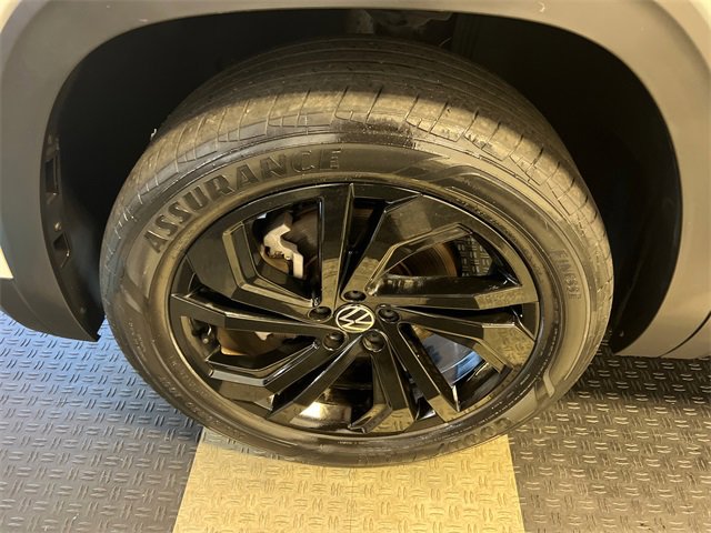 Certified 2023 Volkswagen Atlas SE image 9