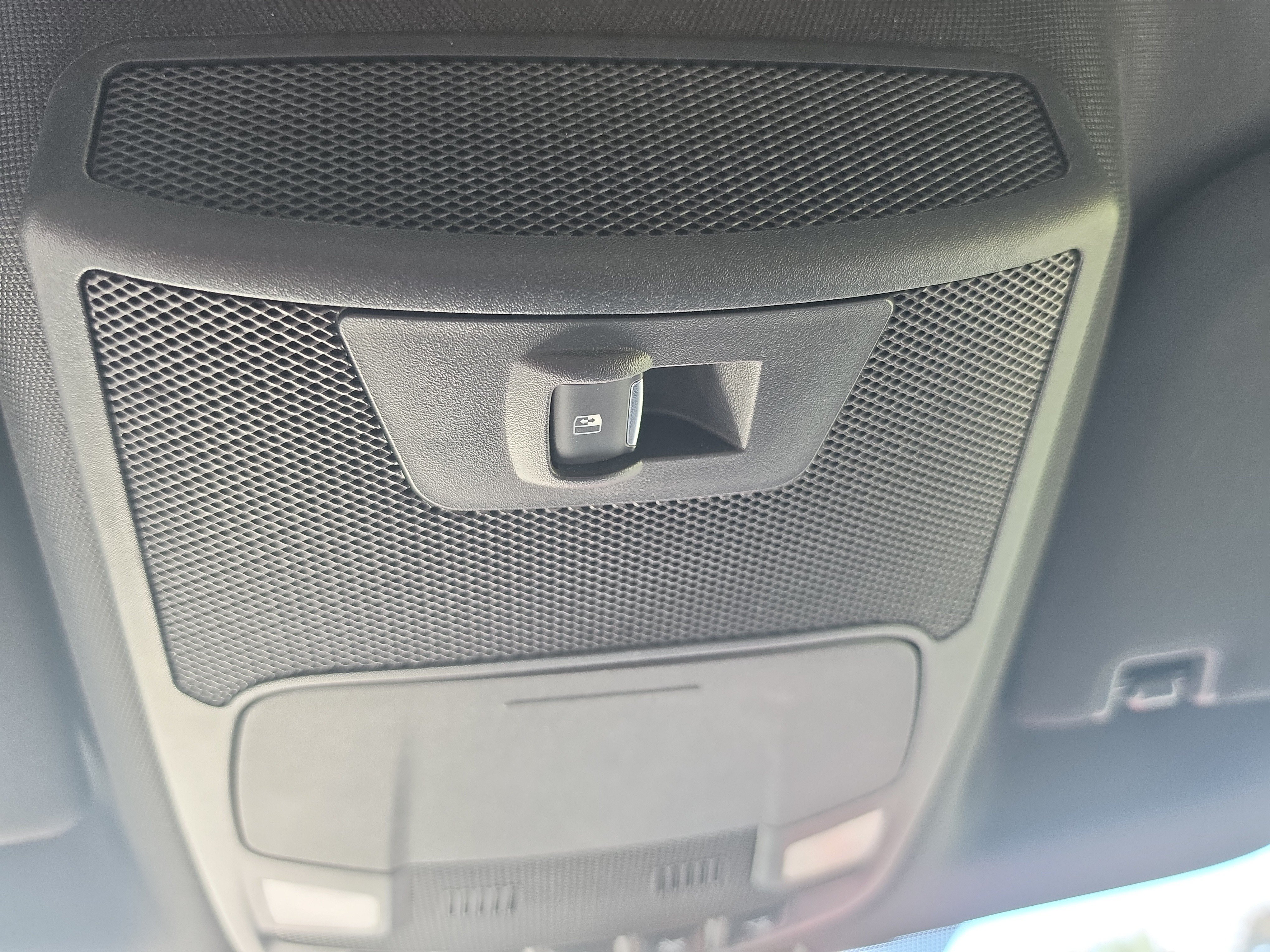 Used 2019 Ford F150 XLT w/ Equipment Group 302A Luxury AWD/4WD image 32