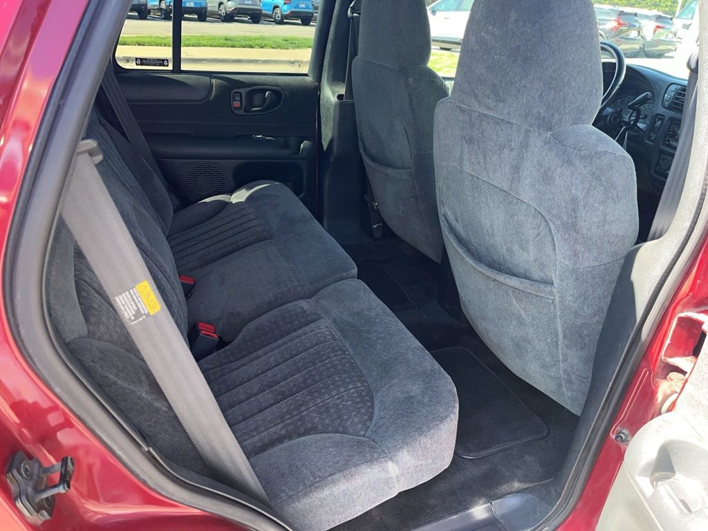 Used 2002 Chevrolet Blazer LS w/ Preferred Equipment Group image 4