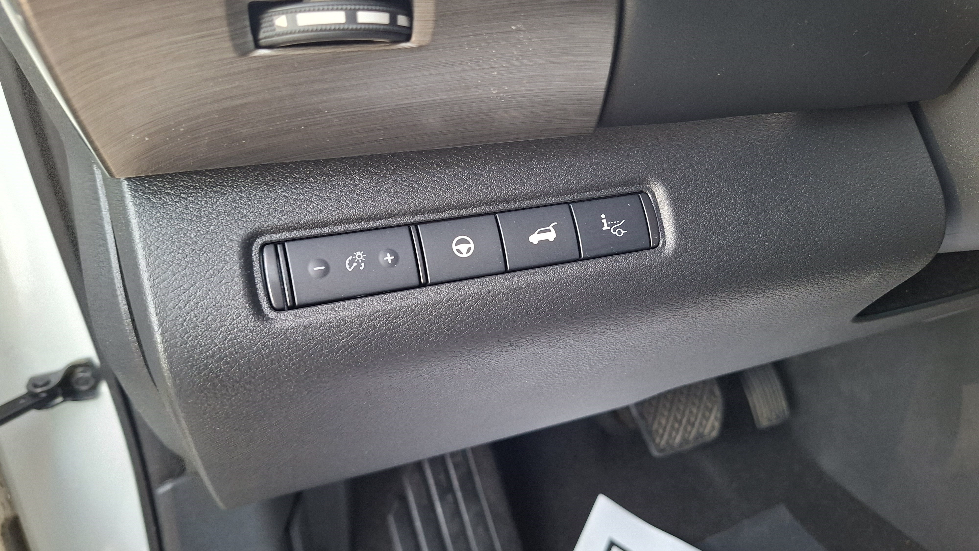 Certified 2023 Nissan Pathfinder Platinum AWD/4WD image 10