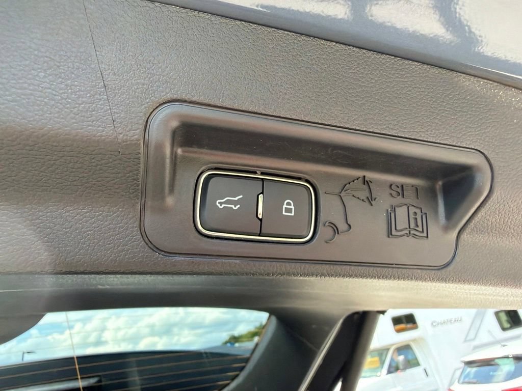 Used 2025 Ford Explorer ST-Line w/ Premium Package AWD/4WD image 15