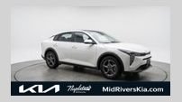 Used 2025 Kia K4 FWD image 1