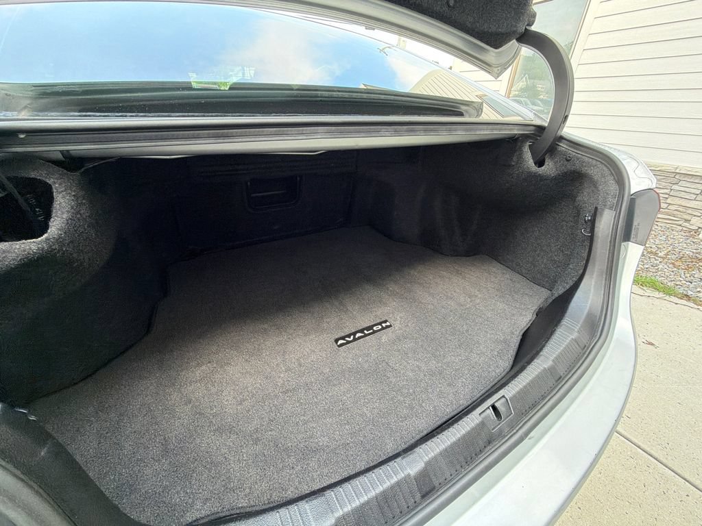 Used 2013 Toyota Avalon XLE FWD image 45