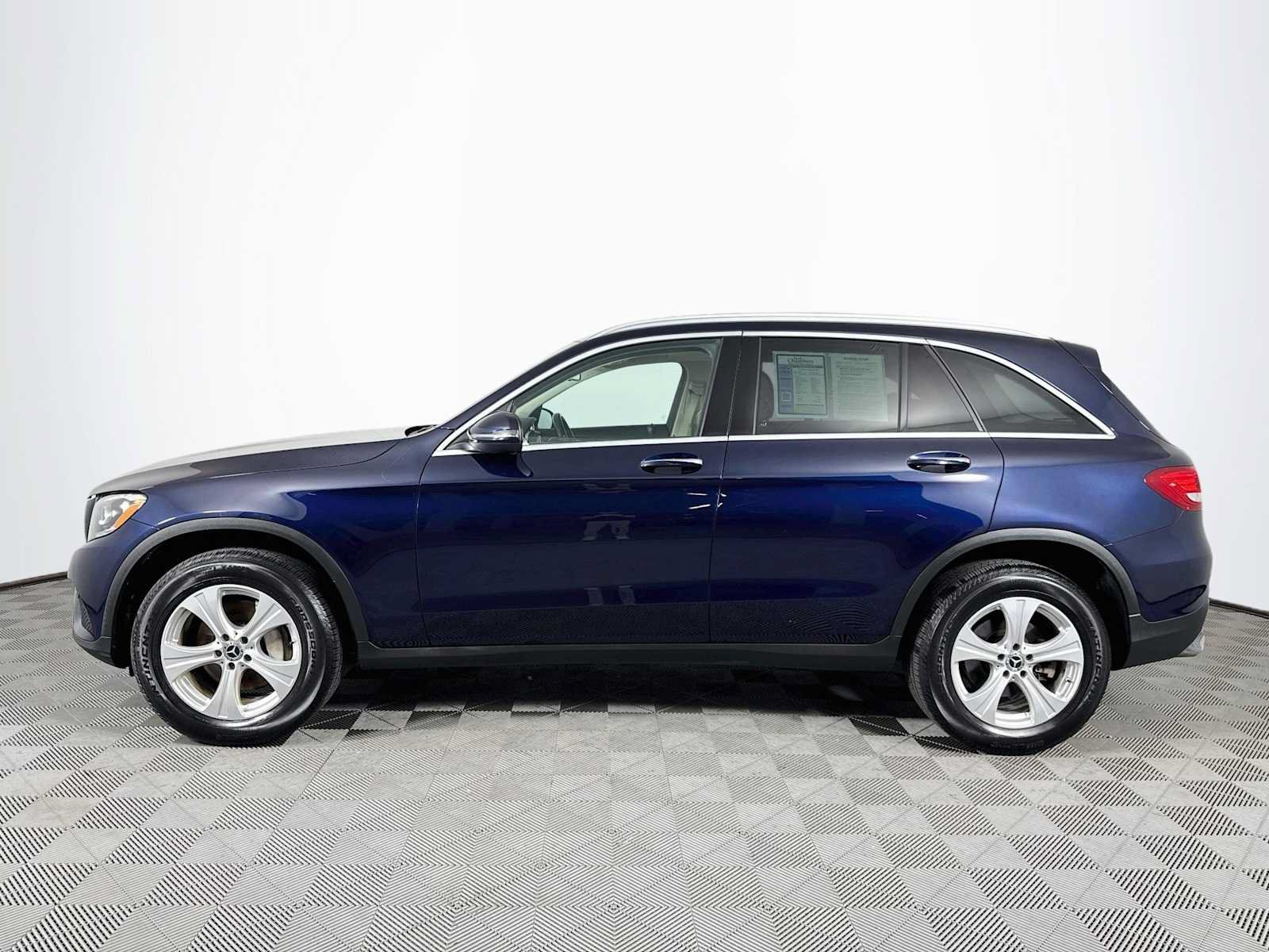 Used 2017 Mercedes-Benz GLC 300 4MATIC image 8