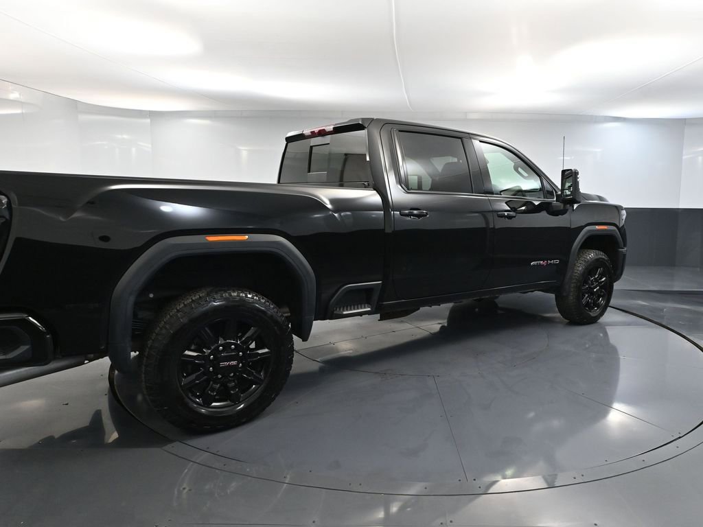 Used 2025 GMC Sierra 3500 AT4 image 6