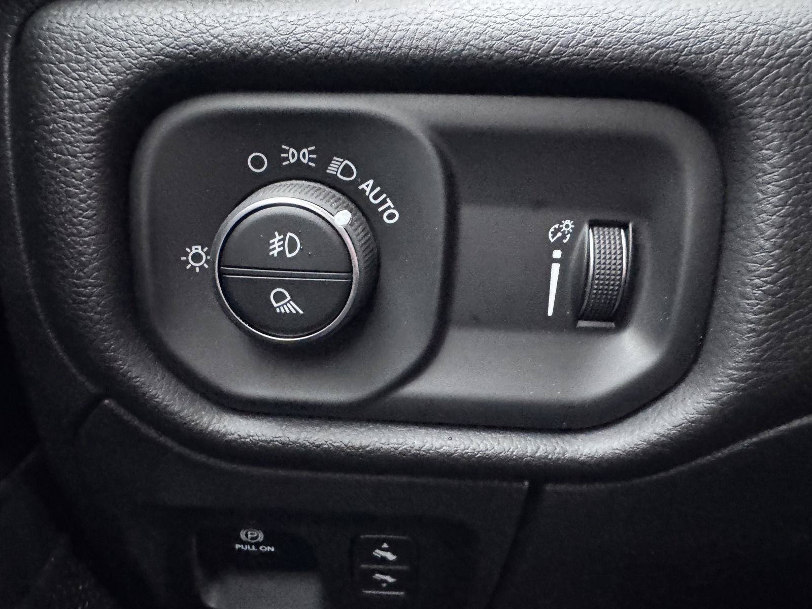 Used 2022 RAM 1500 Big Horn AWD/4WD image 11