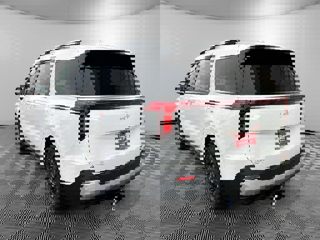 New 2026 Kia Carnival EX image 6