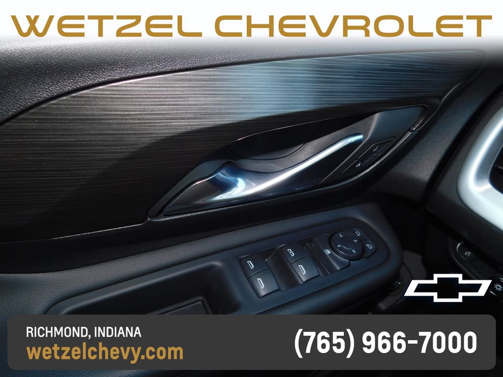 Used 2023 GMC Terrain SLE w/ Driver Convenience Package FWD image 27