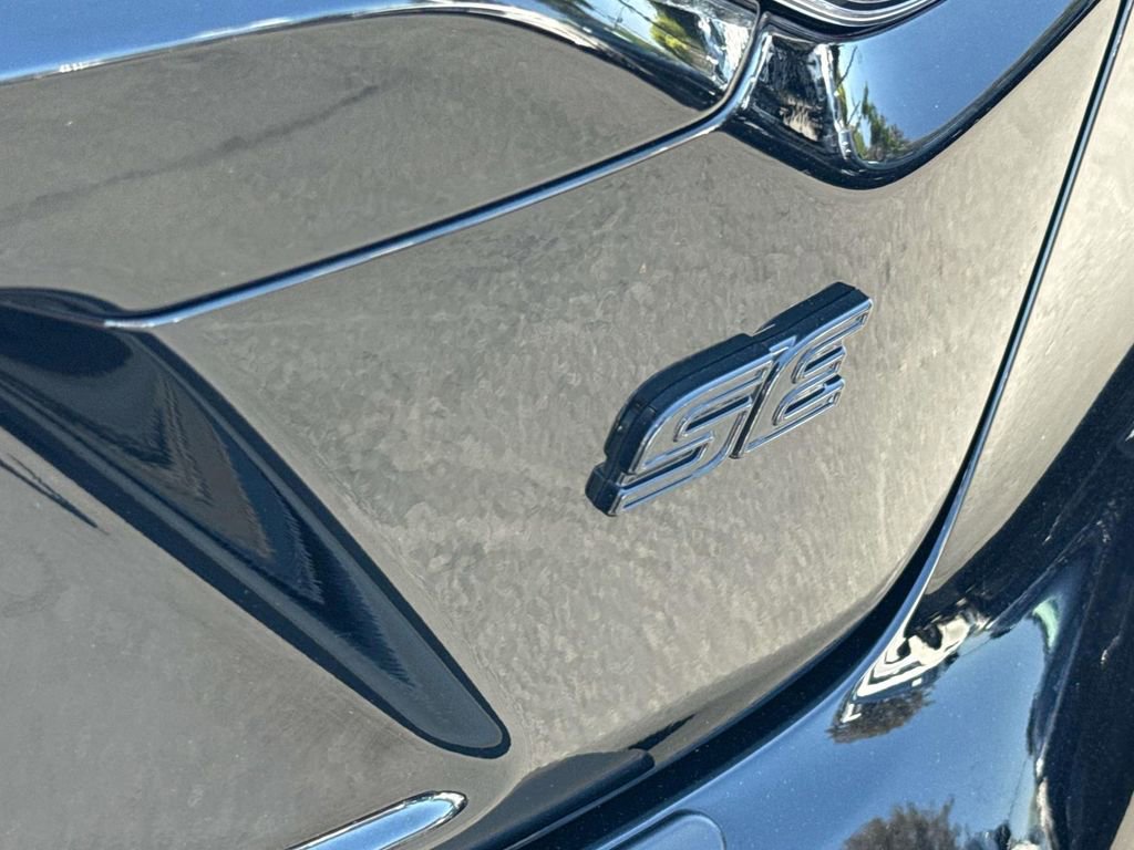 Used 2025 Toyota Corolla SE image 8