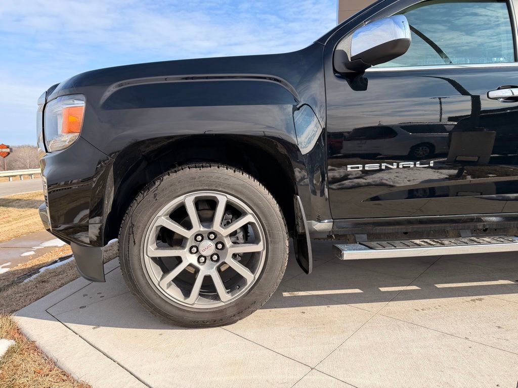 Used 2022 GMC Canyon Denali image 9