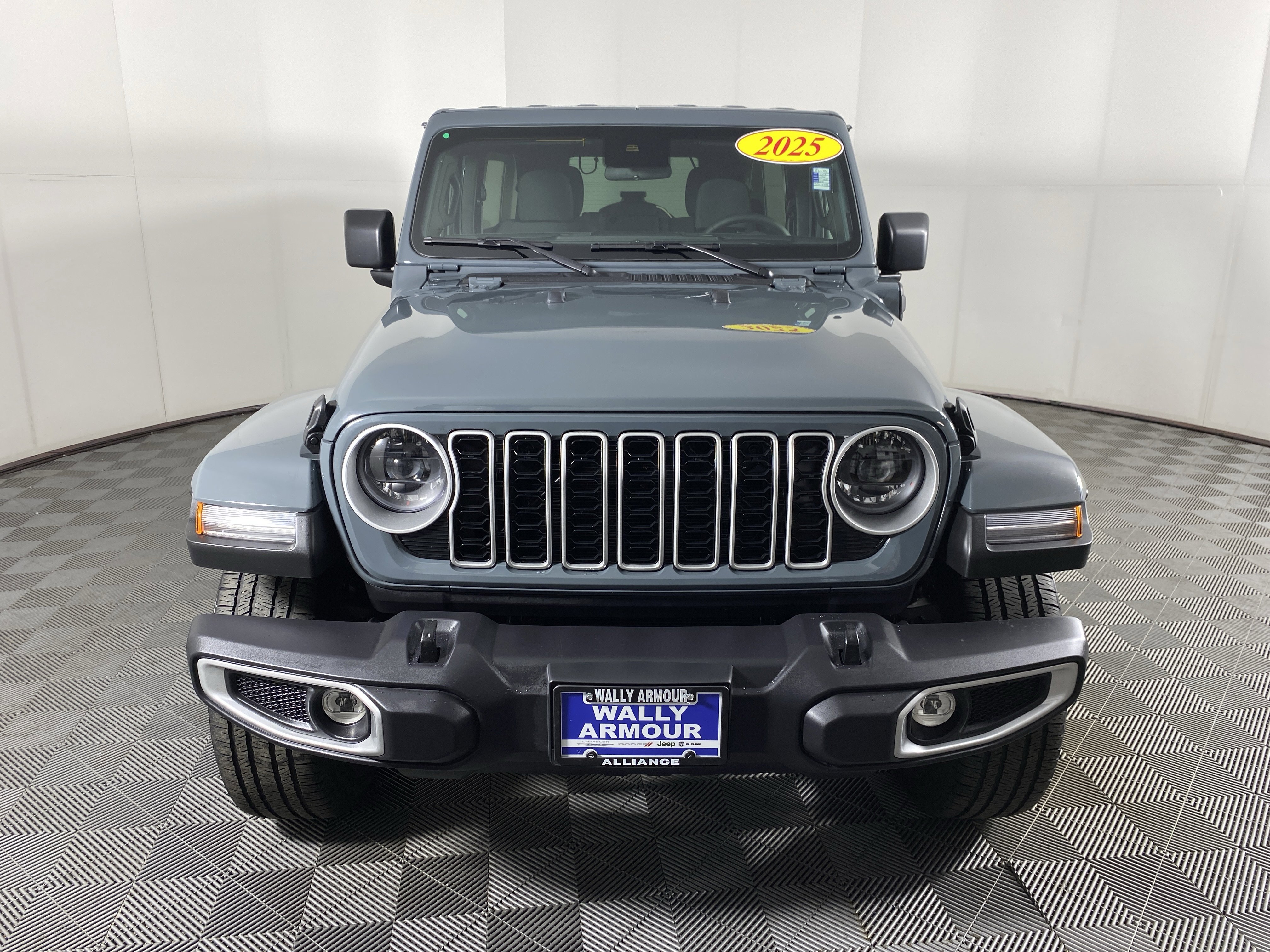 Used 2025 Jeep Wrangler Sahara w/ Safety Group image 11