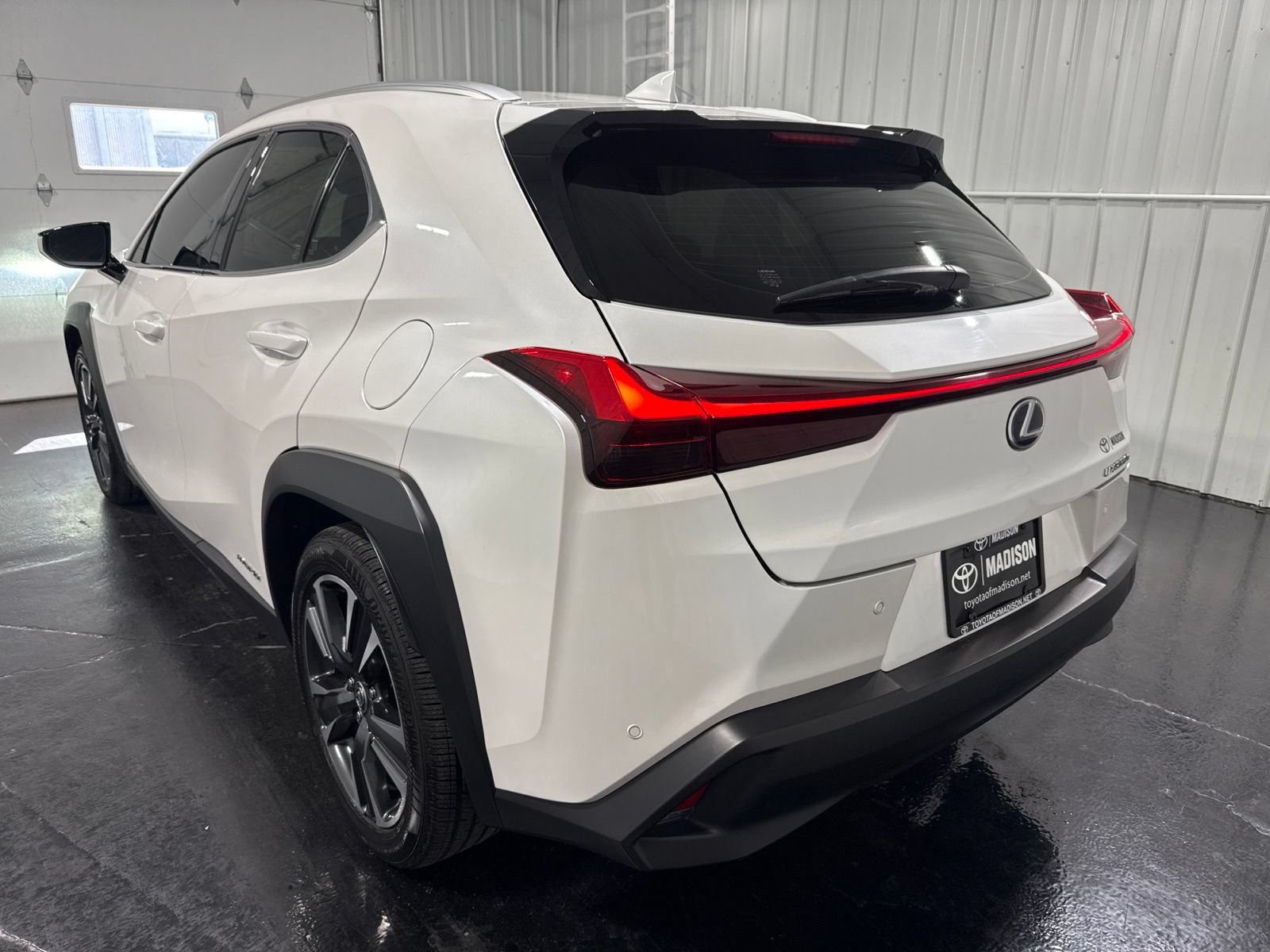 Used 2020 Lexus UX 250h w/ Premium Package AWD/4WD image 3