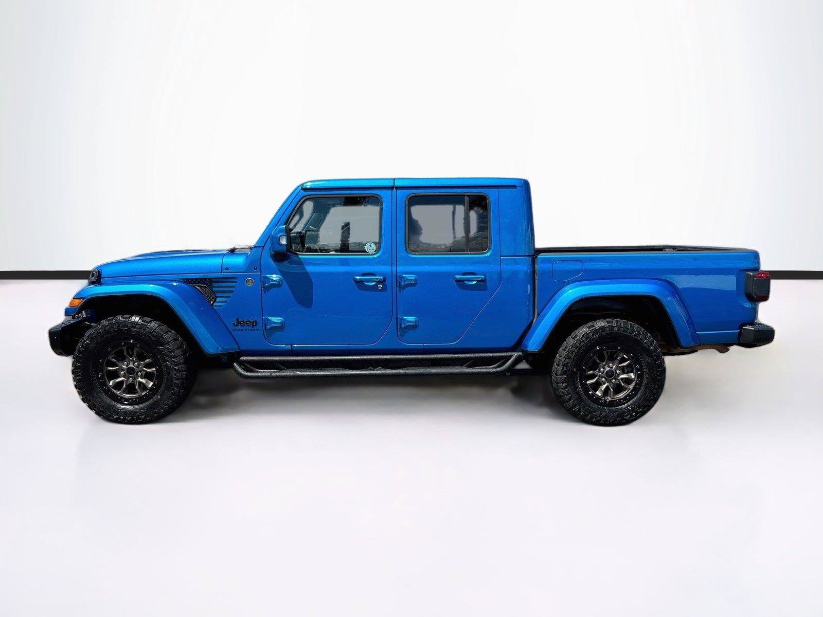 Used 2023 Jeep Gladiator Overland AWD/4WD image 4