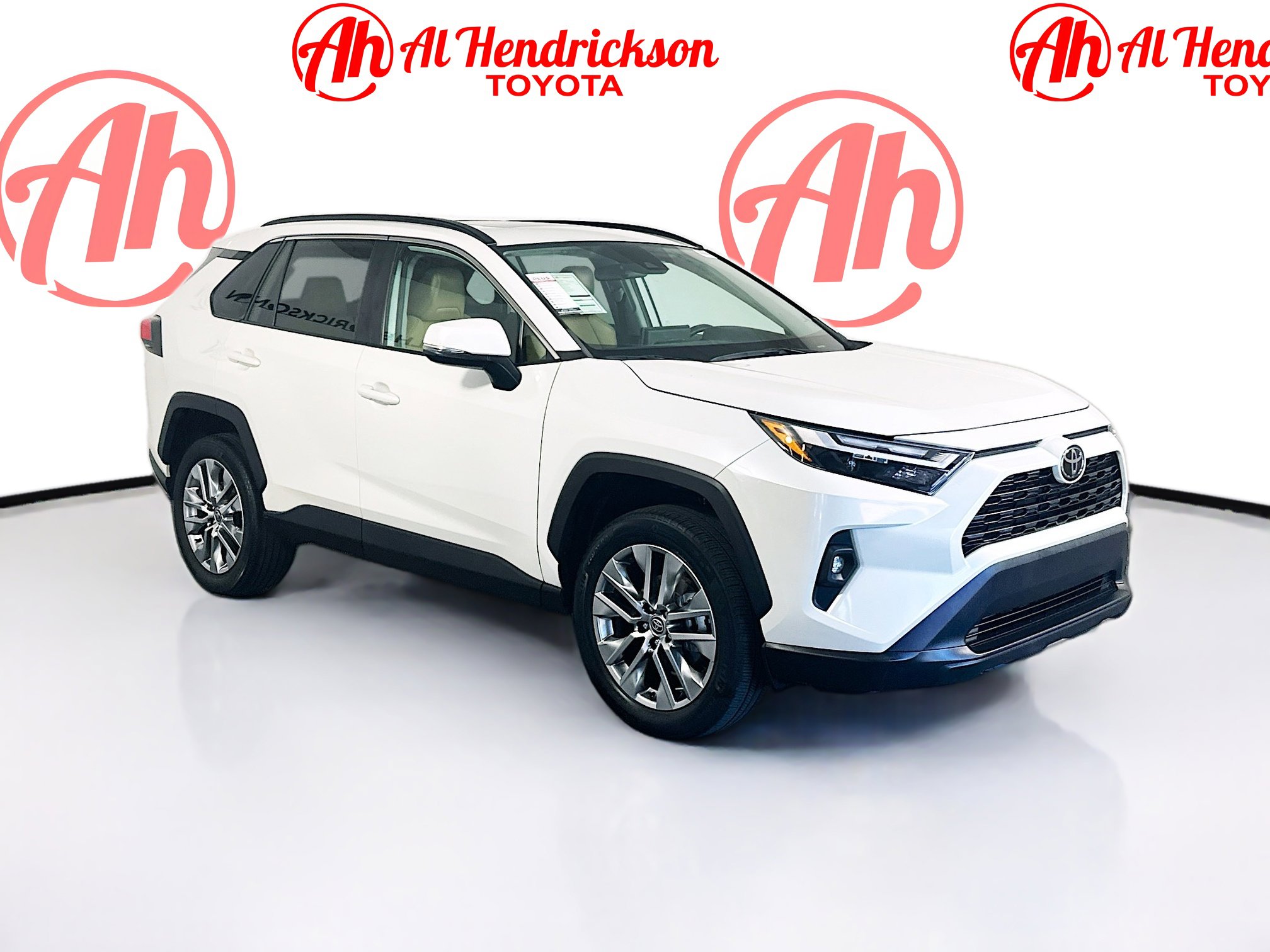 Used 2022 Toyota RAV4 XLE Premium image 1