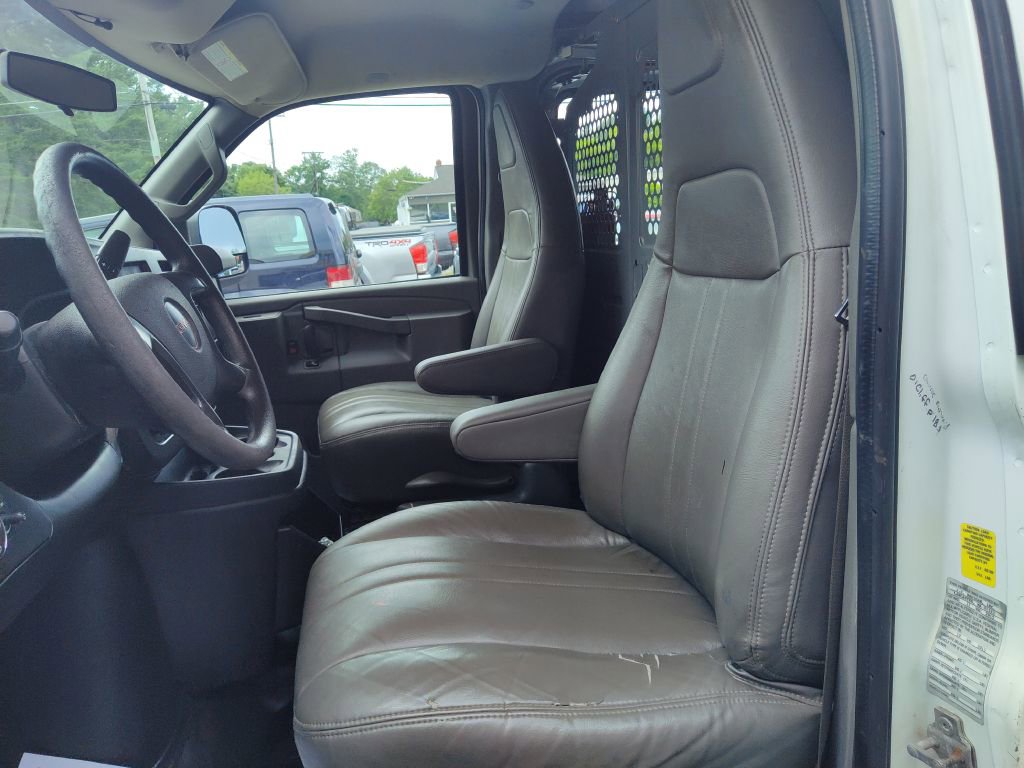 Used 2016 GMC Savana 3500 Extended RWD image 10