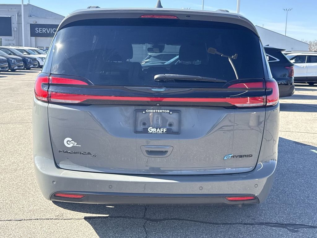 Used 2021 Chrysler Pacifica Touring w/ Uconnect Theater Family Group image 7