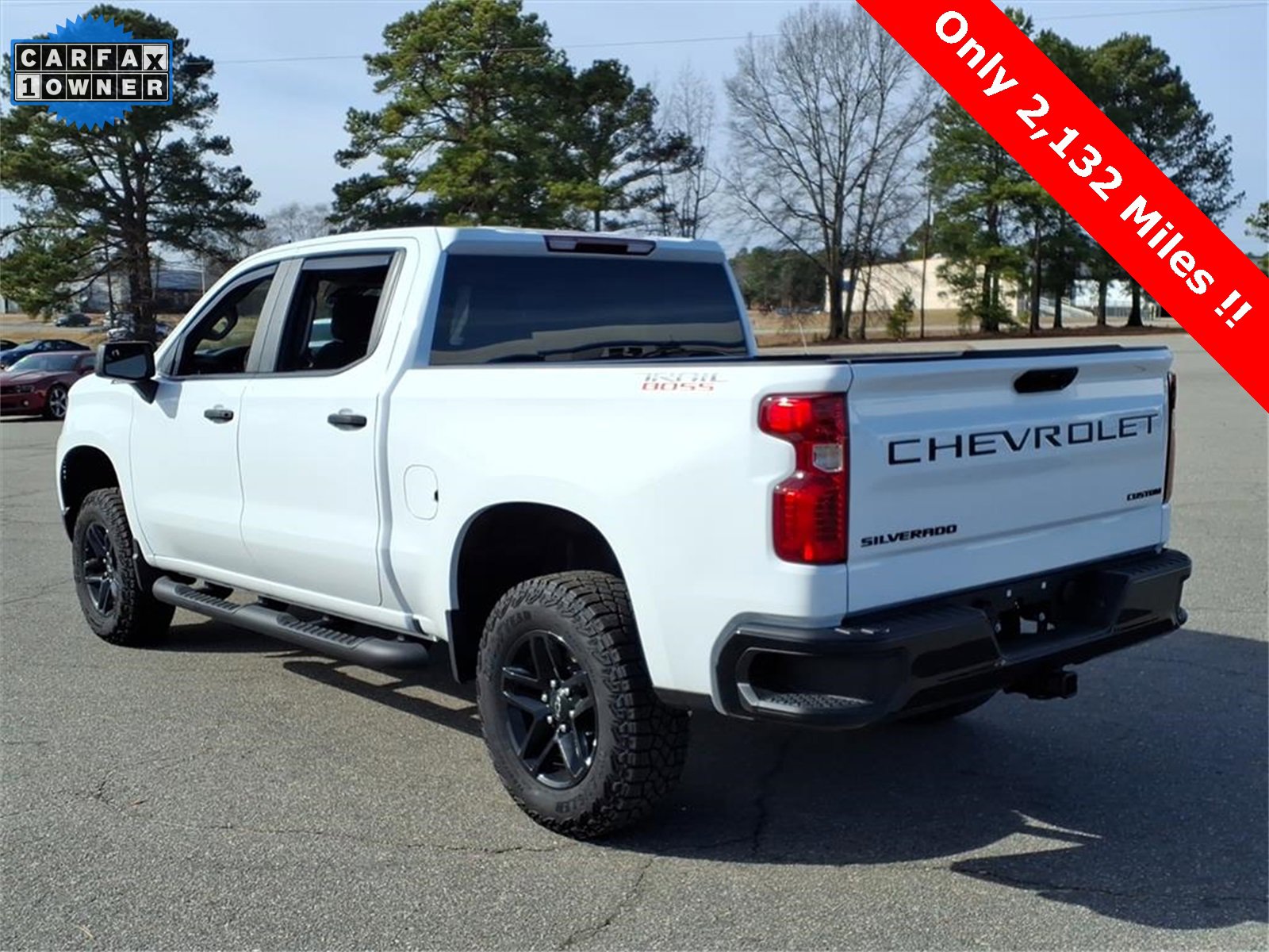 Used 2025 Chevrolet Silverado 1500 Custom Trail Boss w/ LPO, Dark Essentials Package image 3