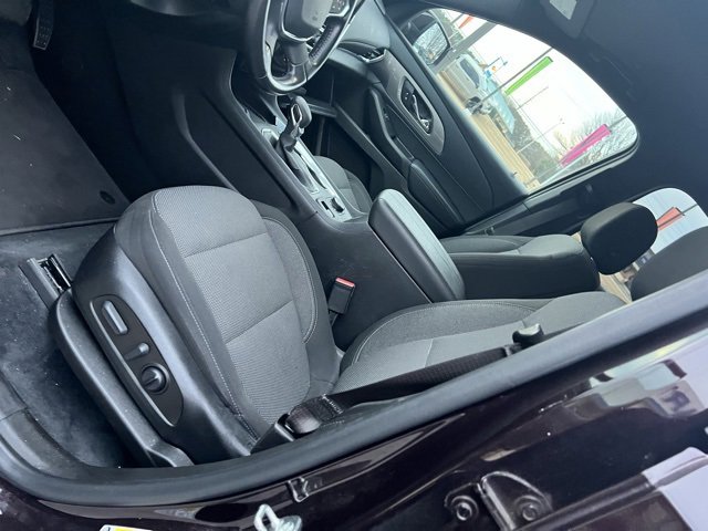 Used 2022 Chevrolet Traverse LT image 12