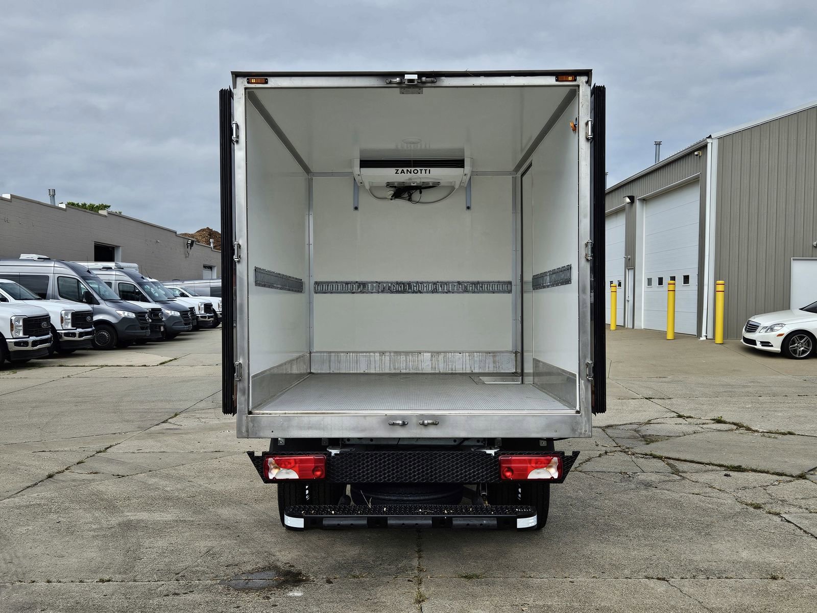 New 2023 Mercedes-Benz Sprinter 3500 image 2