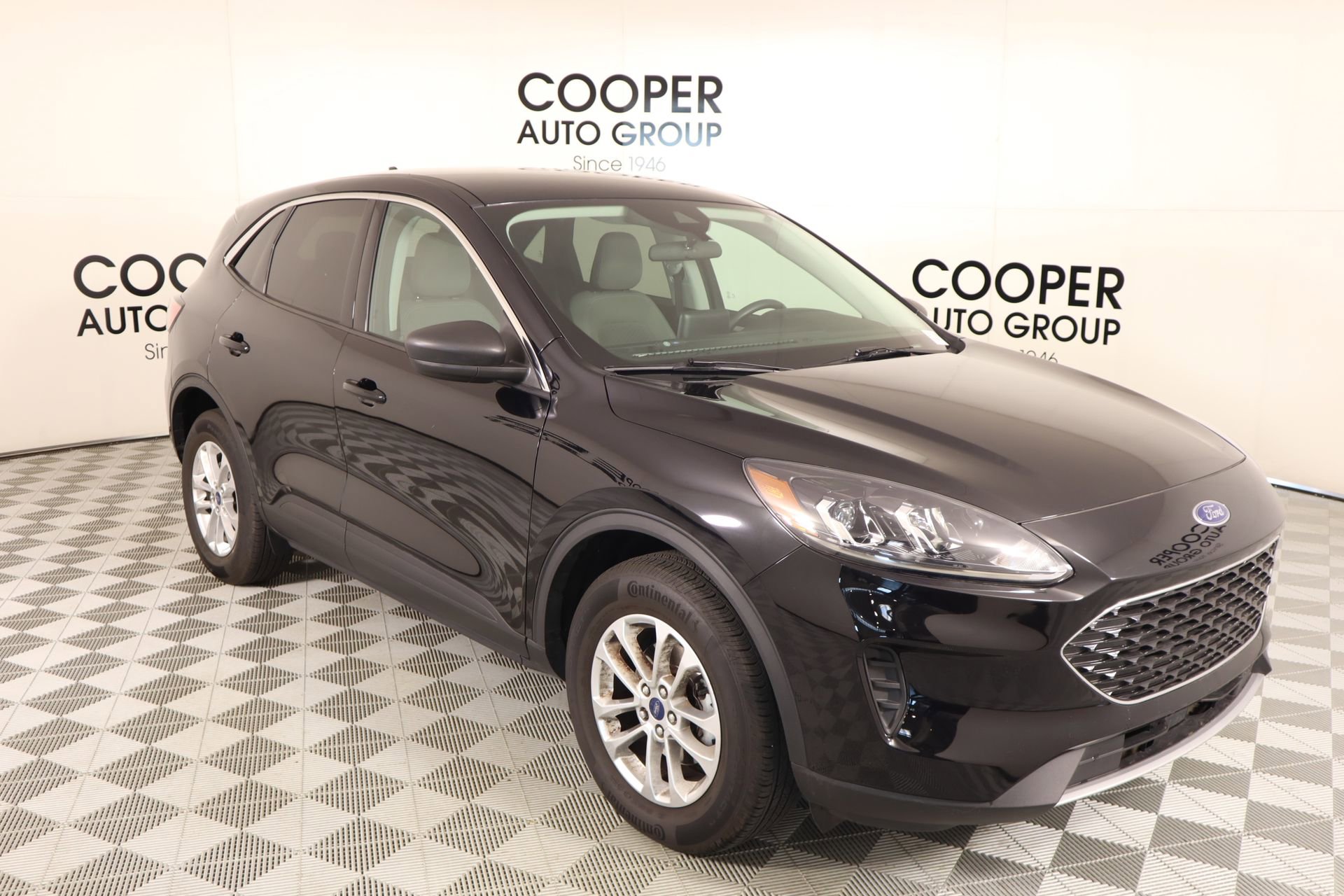 Used 2022 Ford Escape SE image 1