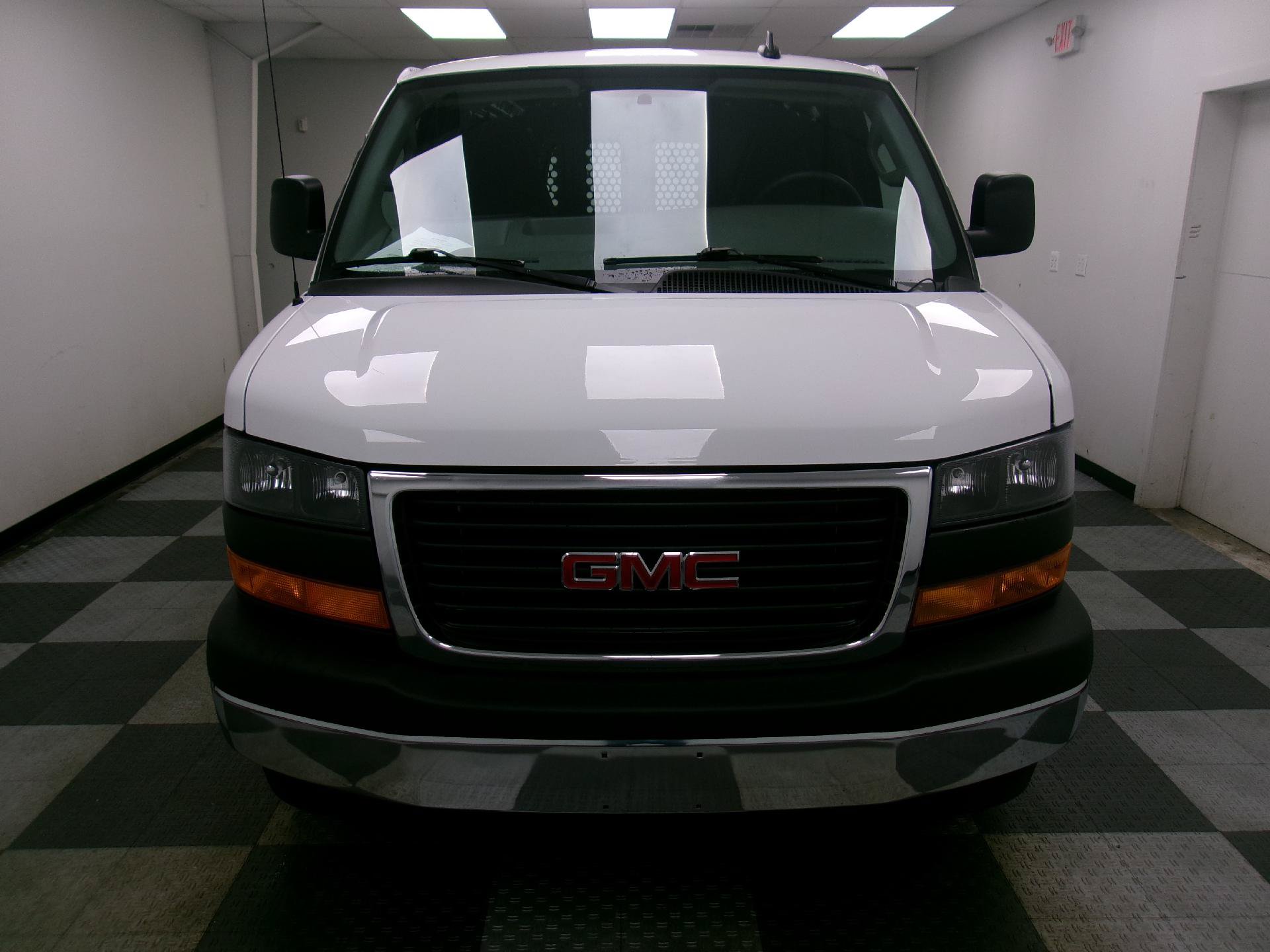 Used 2025 GMC Savana 2500 w/ Driver Convenience Package RWD image 13