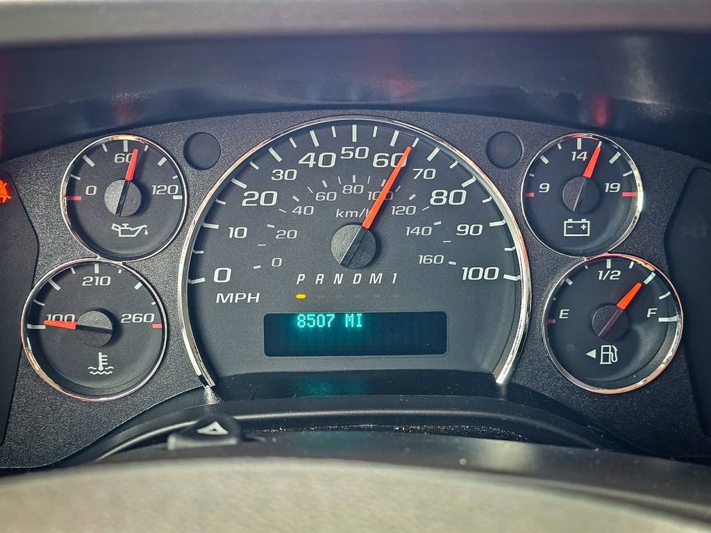 Used 2024 Chevrolet Express 2500 w/ Driver Convenience Package image 14