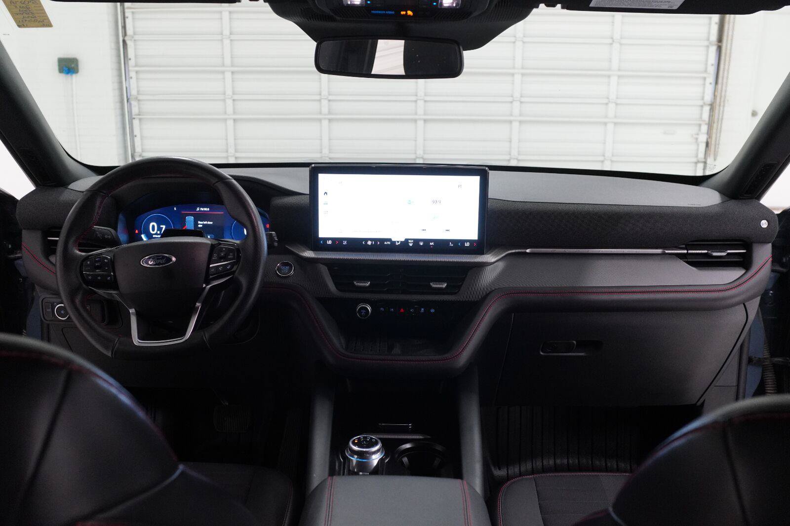 Used 2025 Ford Explorer ST-Line w/ Premium Package RWD image 29