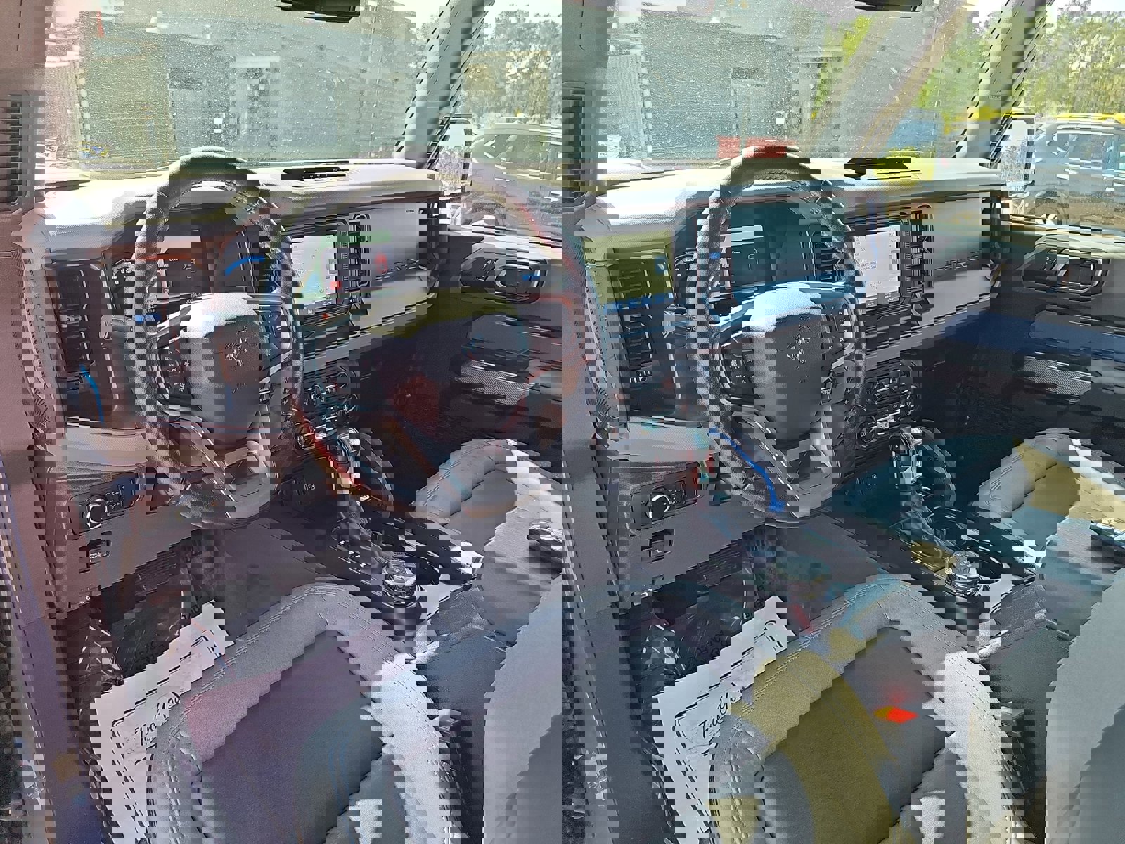 Used 2023 Ford Bronco Black Diamond w/ Sasquatch Package image 18