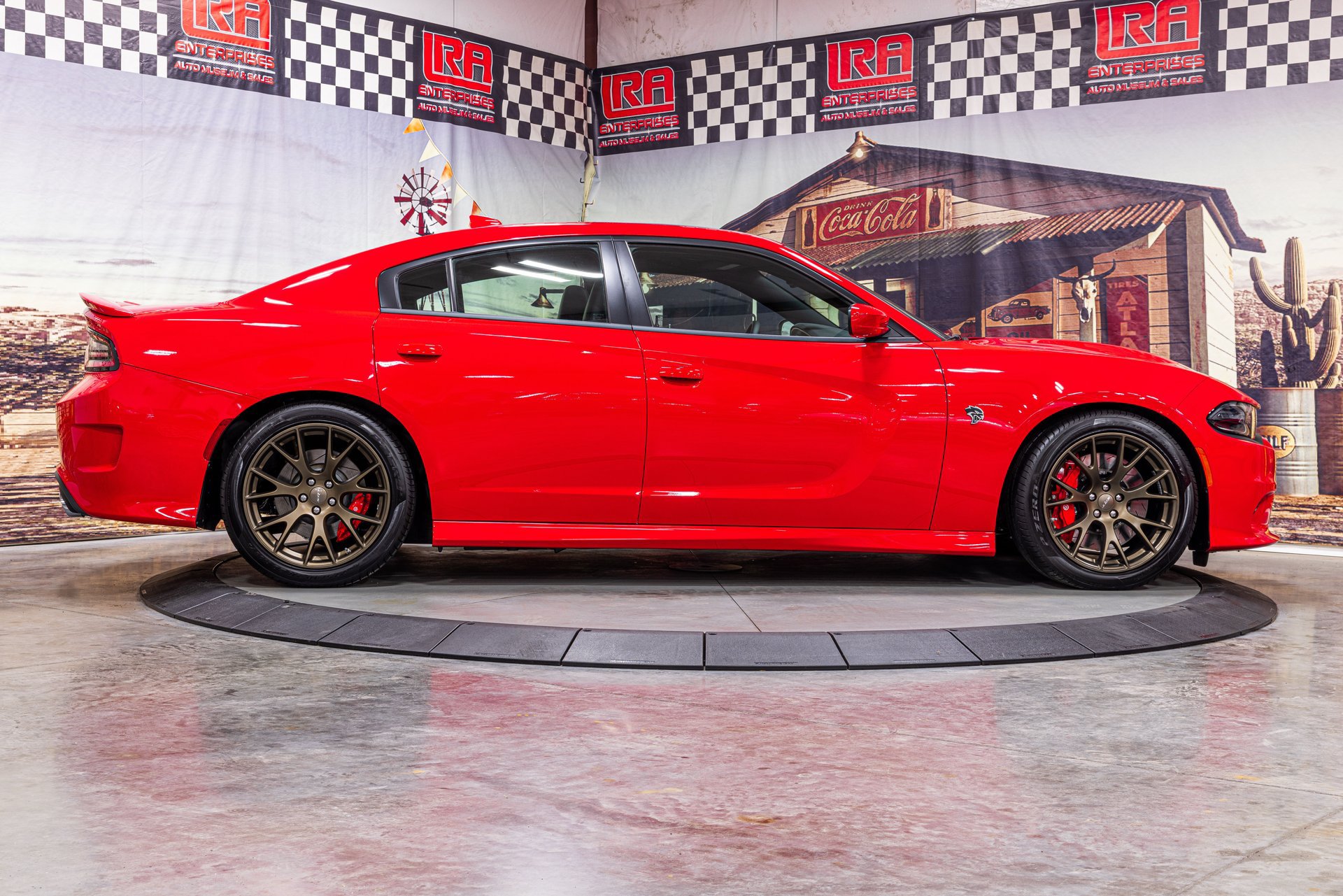 Used 2018 Dodge Charger SRT Hellcat w/ Harman/Kardon Audio Group RWD image 5