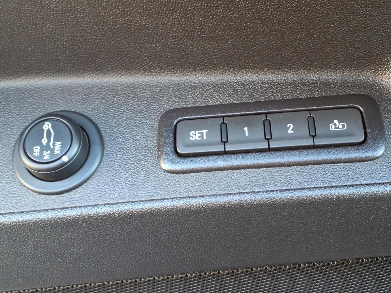 Used 2019 Chevrolet Equinox Premier FWD image 22