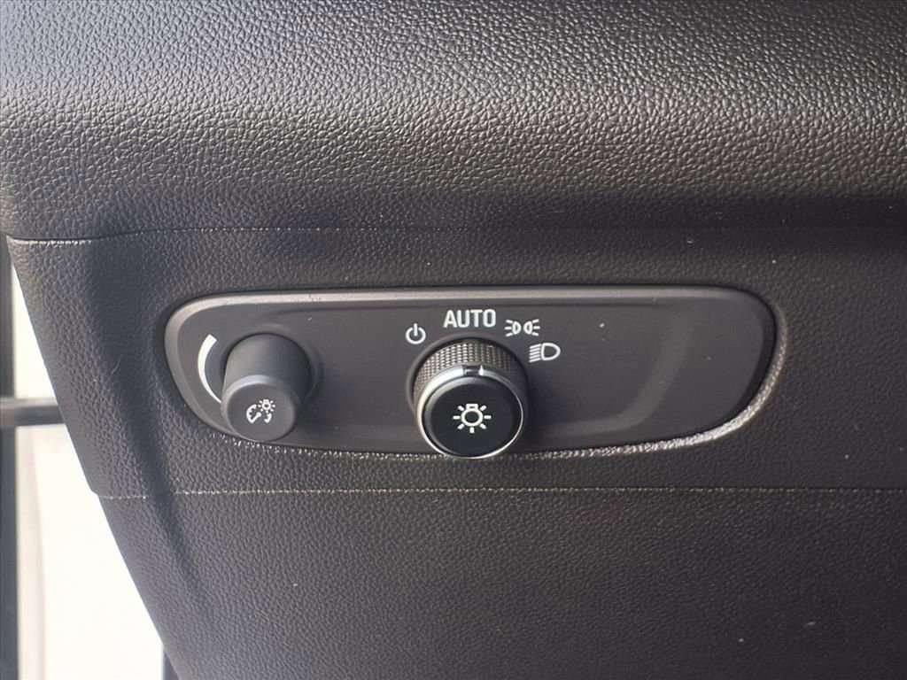 Certified 2023 Buick Envision Essence image 10