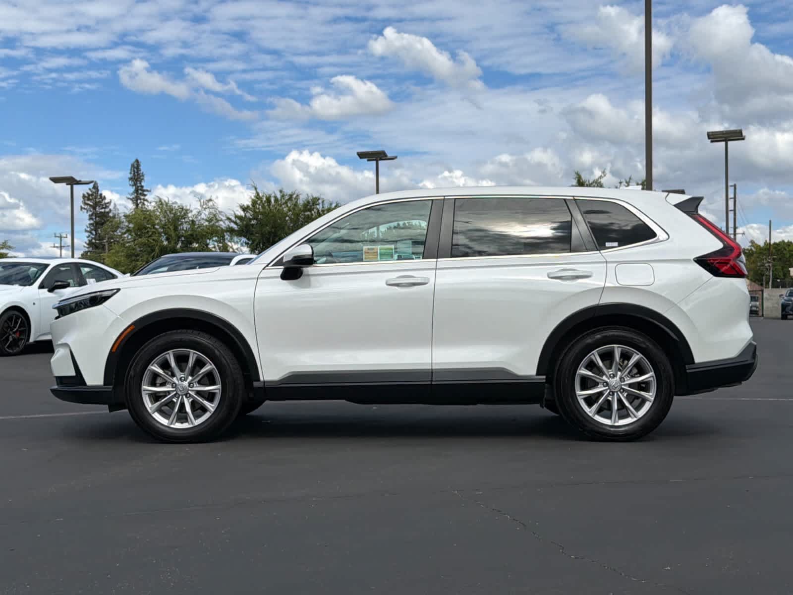 Used 2024 Honda CR-V EX image 9