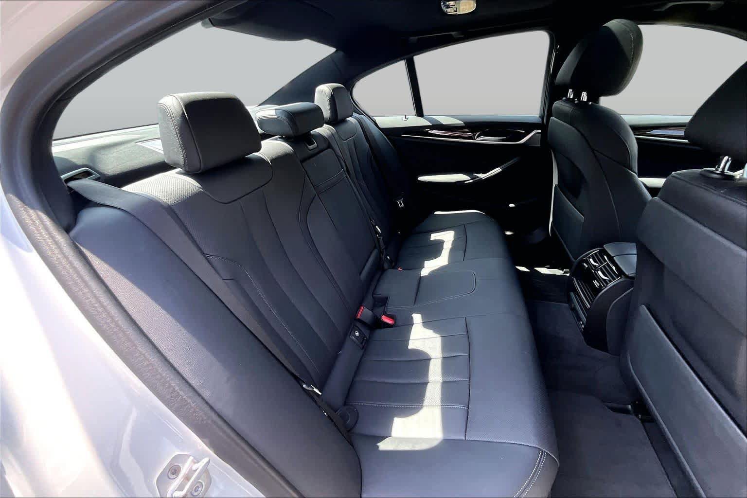 Used 2023 BMW 530i w/ M Sport Package RWD image 19