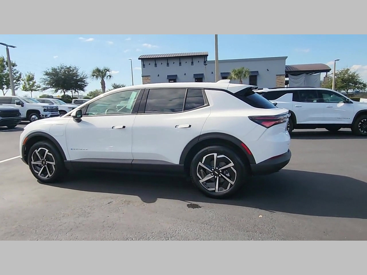 New 2026 Chevrolet Equinox EV LT w/ Comfort Package AWD/4WD image 21
