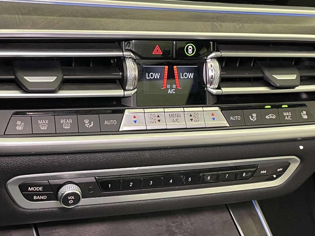 Used 2022 BMW X5 xDrive45e w/ Luxury Seating Package AWD/4WD image 32