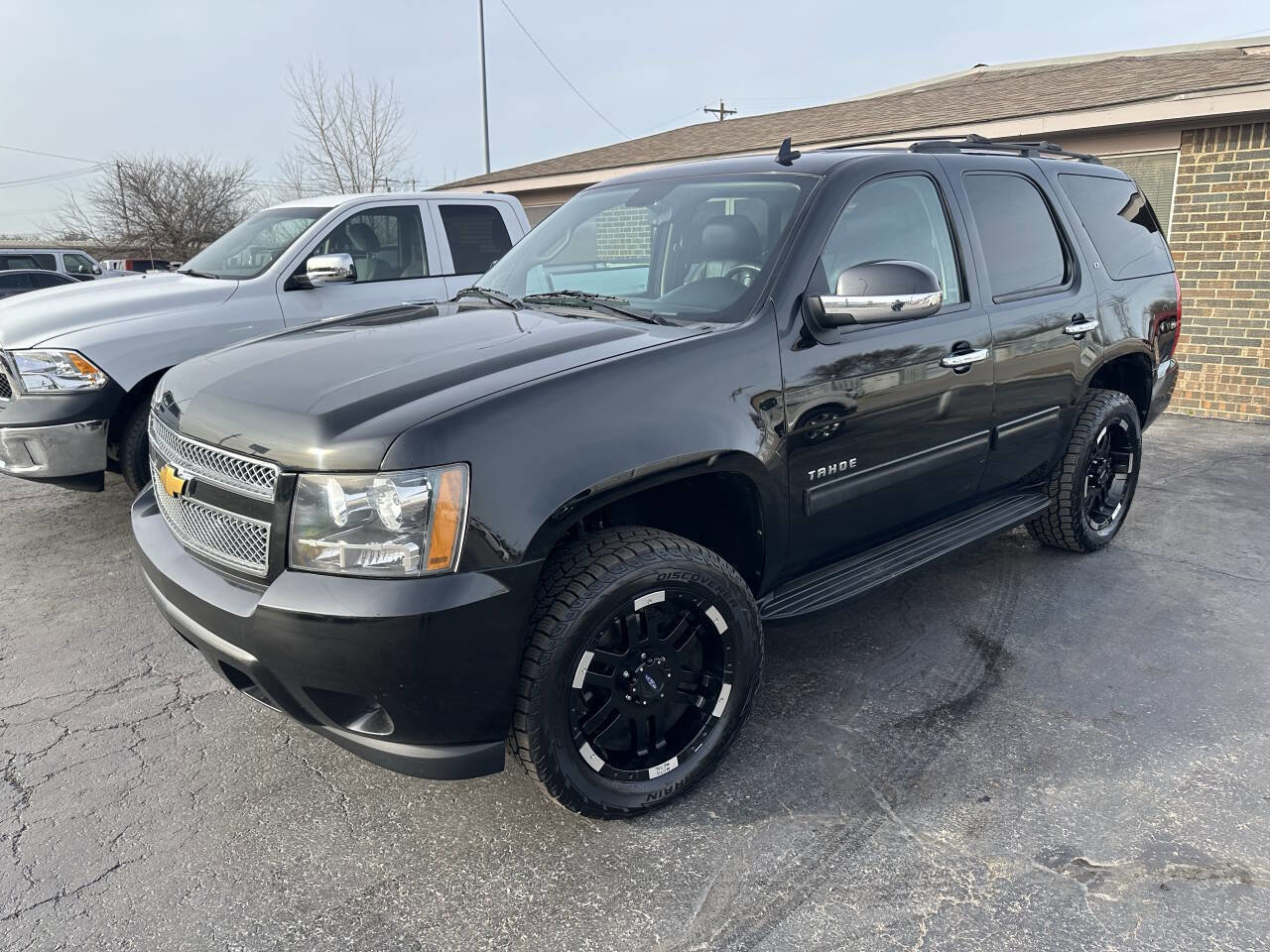 Used 2013 Chevrolet Tahoe LT image 2