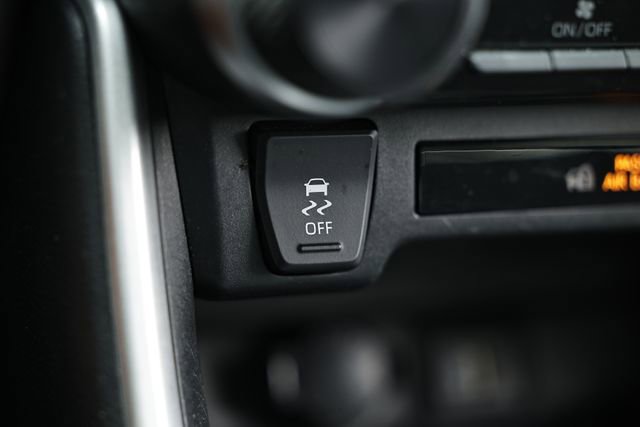 Used 2024 Toyota RAV4 LE AWD/4WD image 37