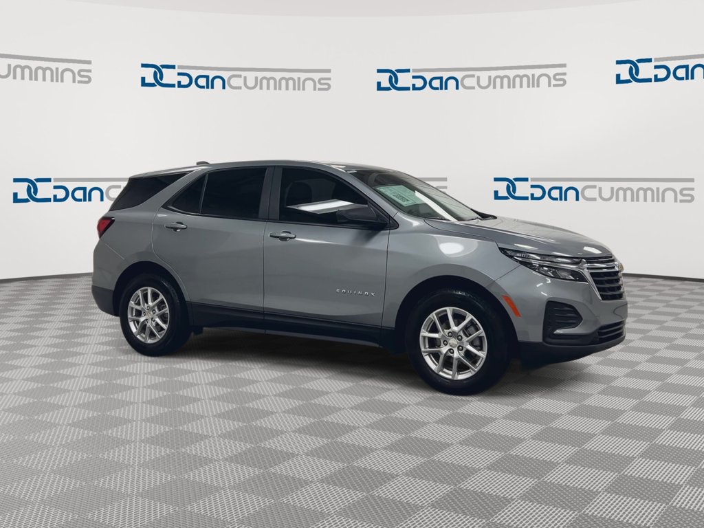 Used 2024 Chevrolet Equinox LS FWD image 2