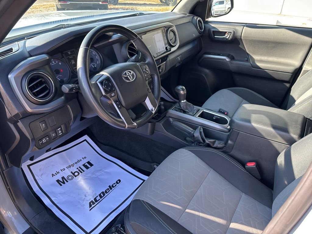 Used 2021 Toyota Tacoma TRD Off-Road w/ Technology Package image 16