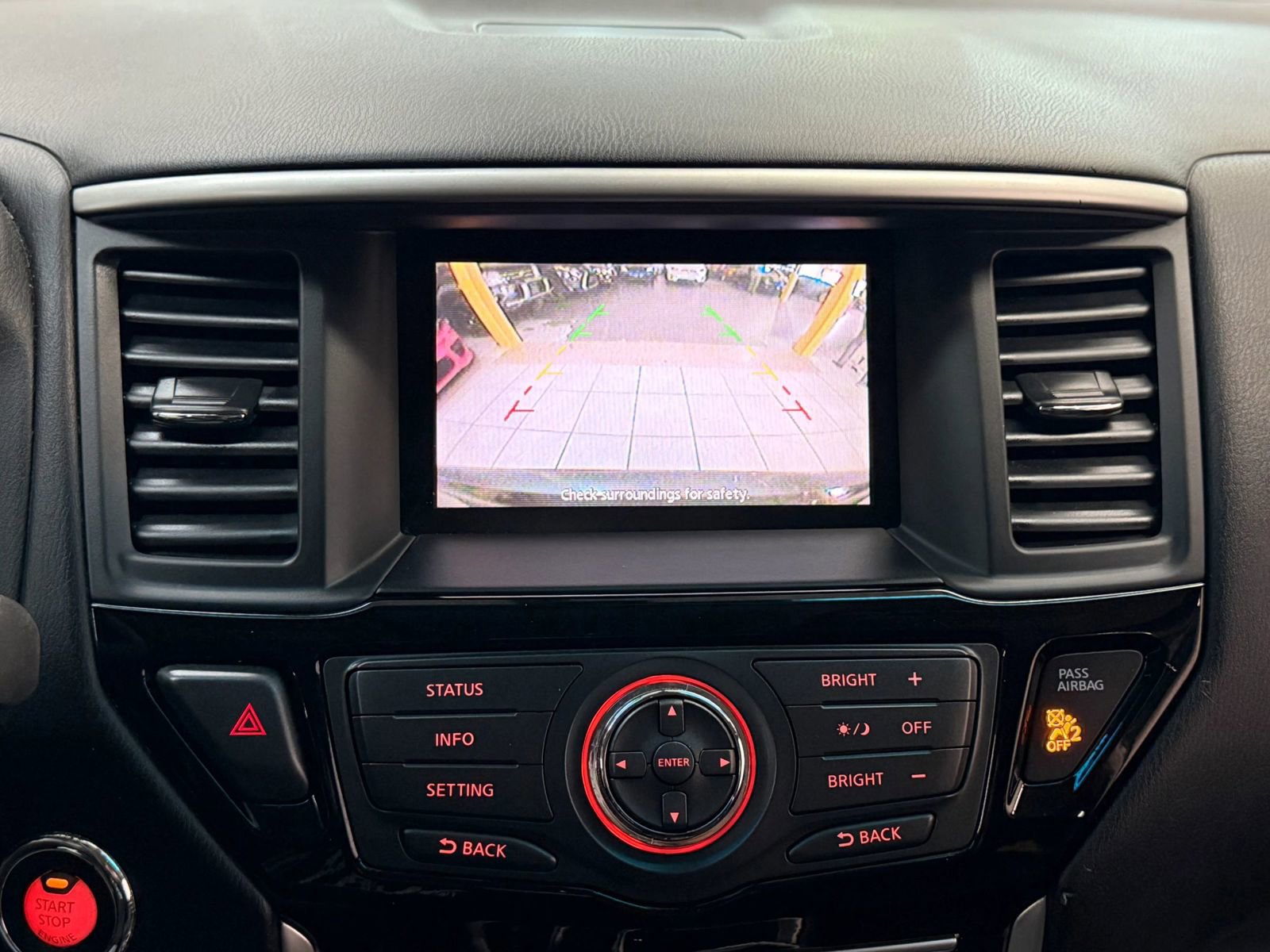 Used 2014 Nissan Pathfinder SV FWD image 35