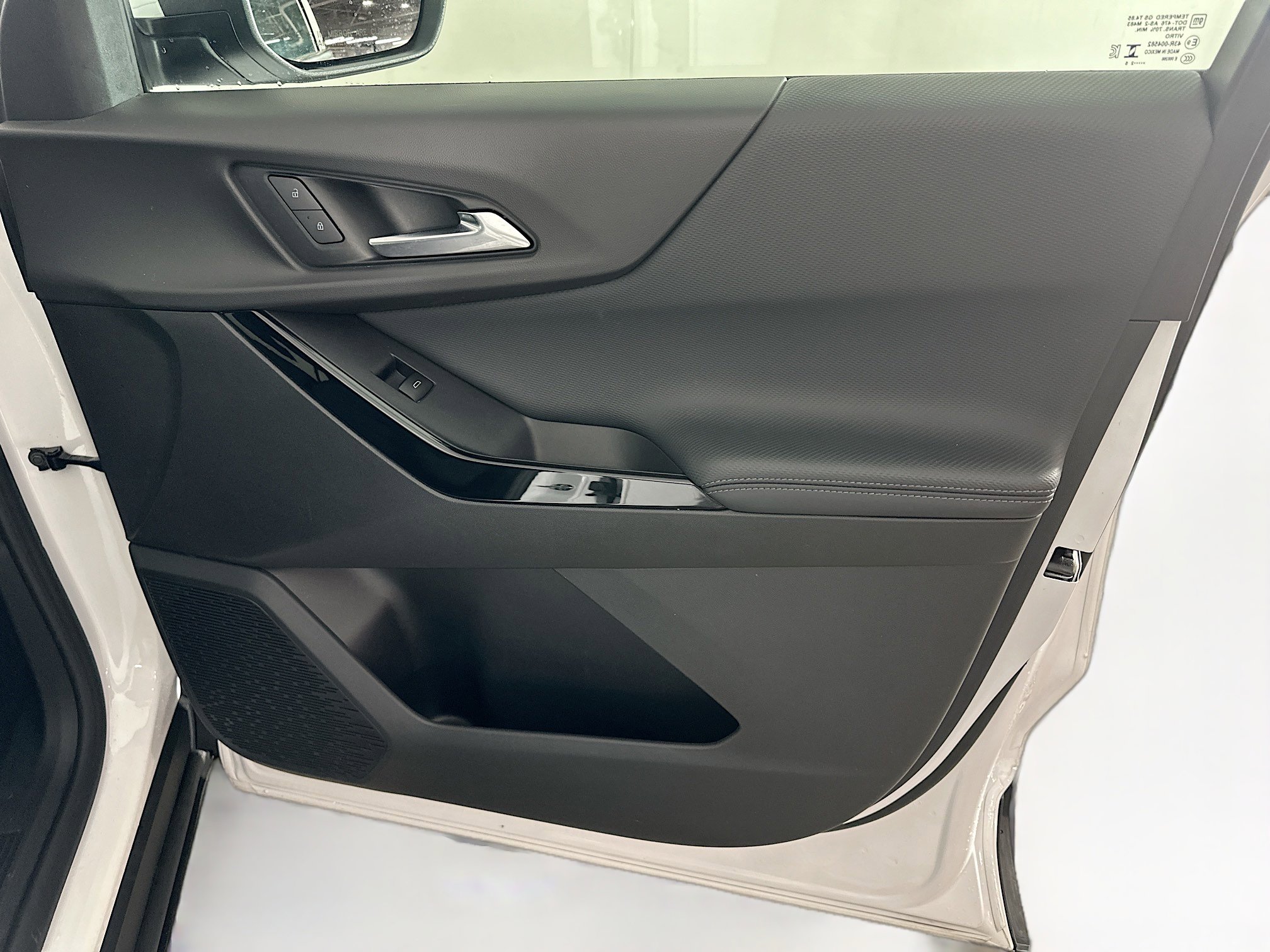 Used 2025 Chevrolet Equinox LT image 31