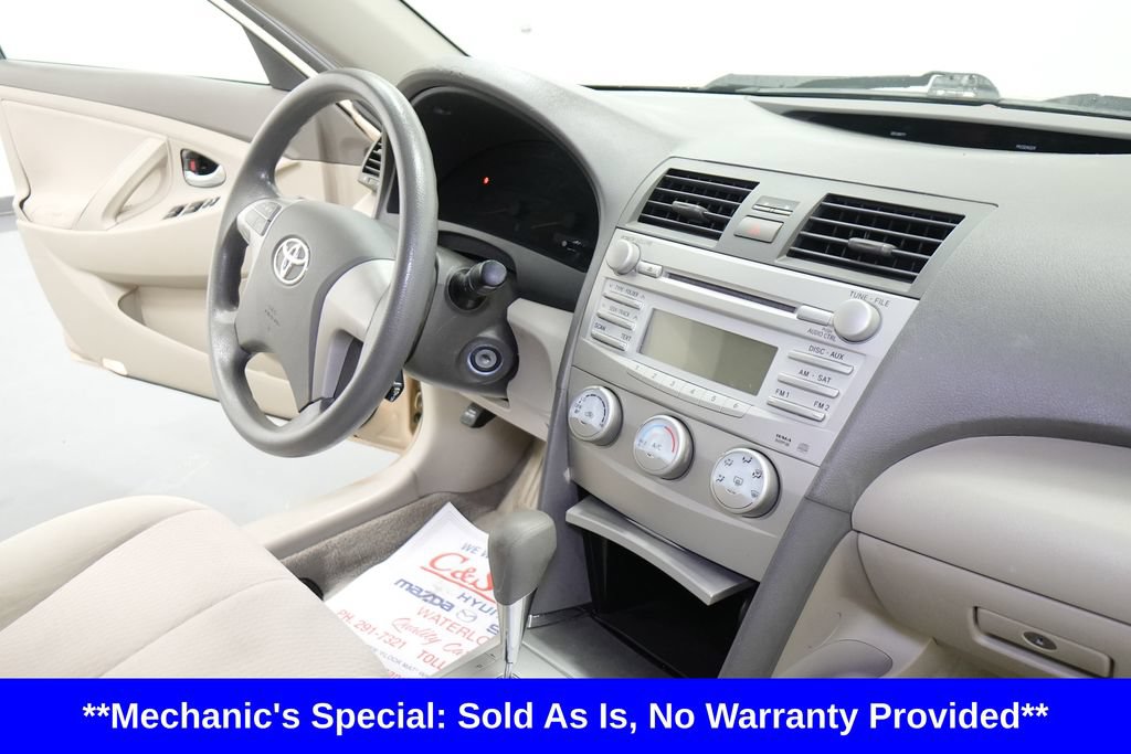 Used 2010 Toyota Camry LE FWD image 21