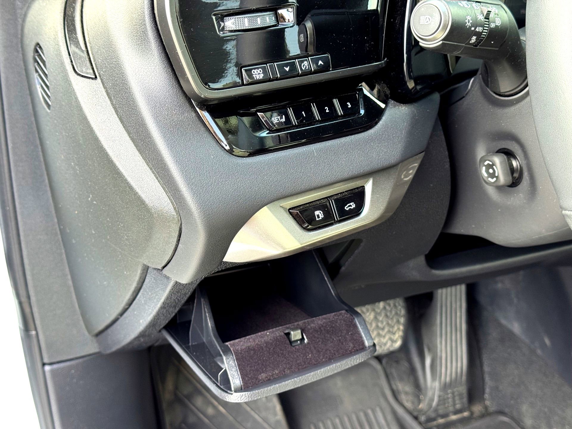 Used 2023 Lexus RX 350 FWD w/ Cold Area Package image 16